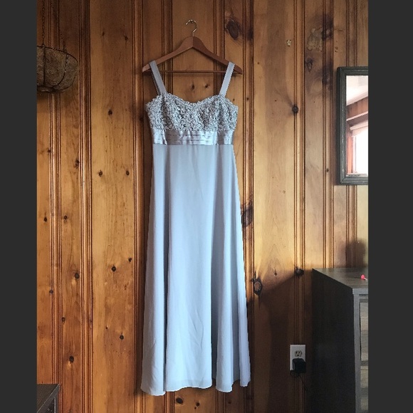 R&M Richards Silver Formal Dress And Shawl - Picture 3 of 8